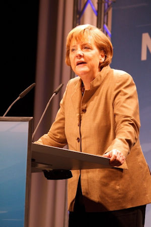 Angela Merkel am Pult